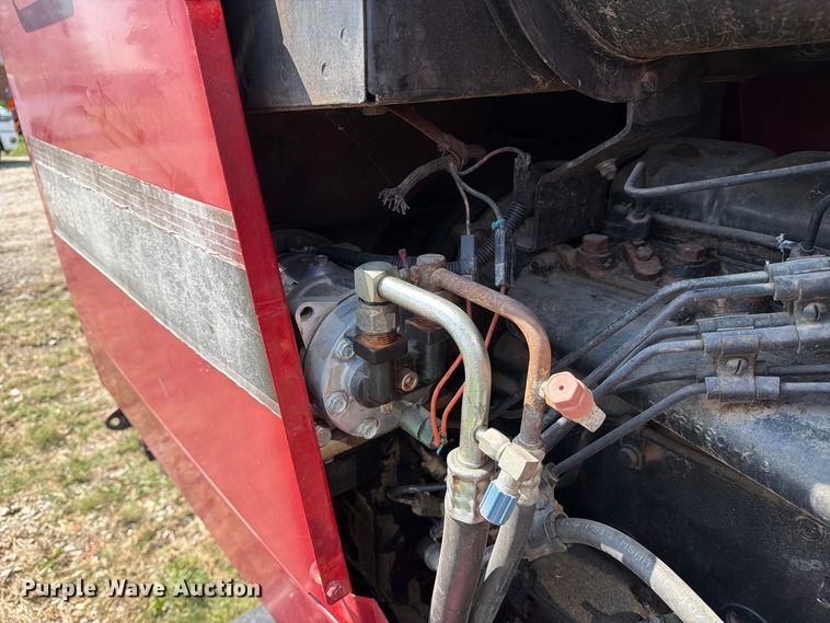 image for item DZ4883 1981 International Harvester 3688 tractor