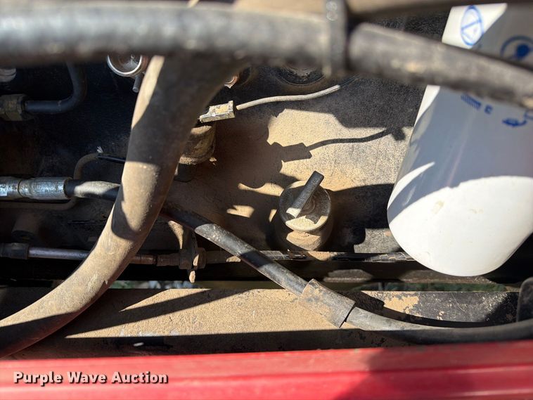 image for item DZ4883 1981 International Harvester 3688 tractor