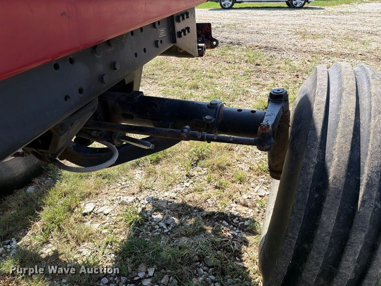 image for item DZ4883 1981 International Harvester 3688 tractor