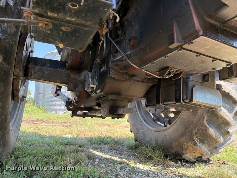 image for item DZ4883 1981 International Harvester 3688 tractor