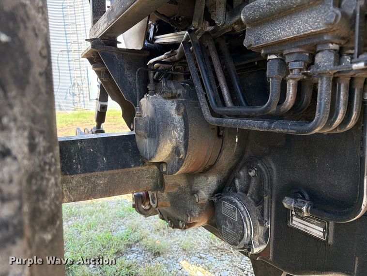 image for item DZ4883 1981 International Harvester 3688 tractor