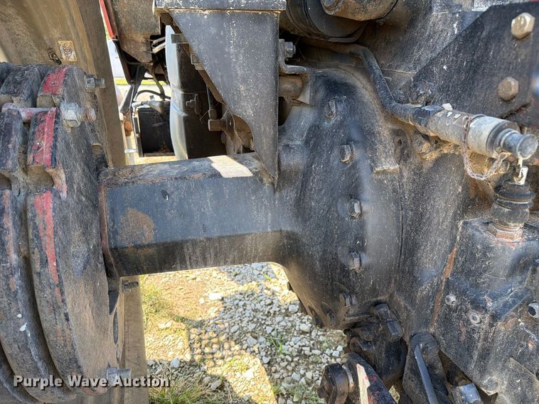 image for item DZ4883 1981 International Harvester 3688 tractor