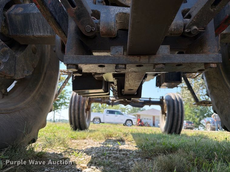 image for item DZ4883 1981 International Harvester 3688 tractor