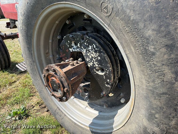 image for item DZ4883 1981 International Harvester 3688 tractor