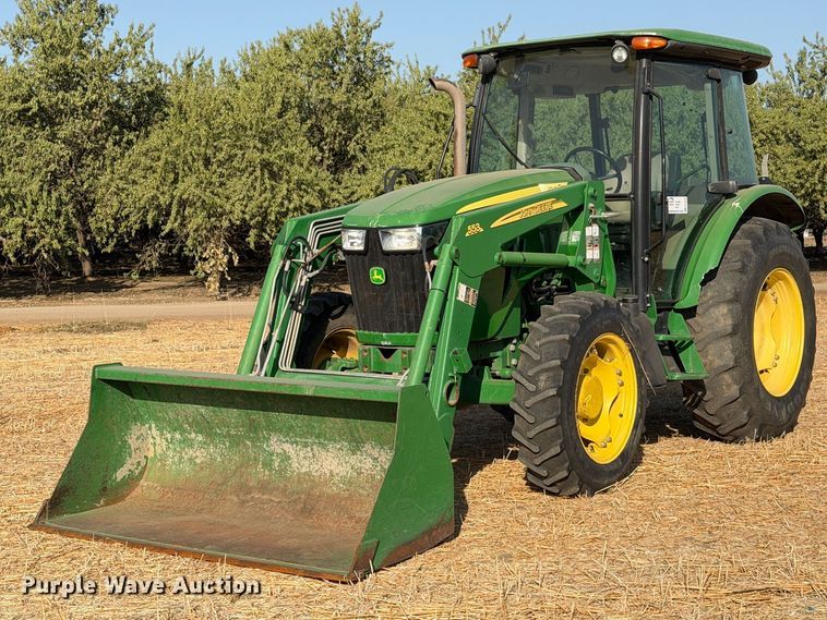 2012 John Deere 5085M MFWD tractor