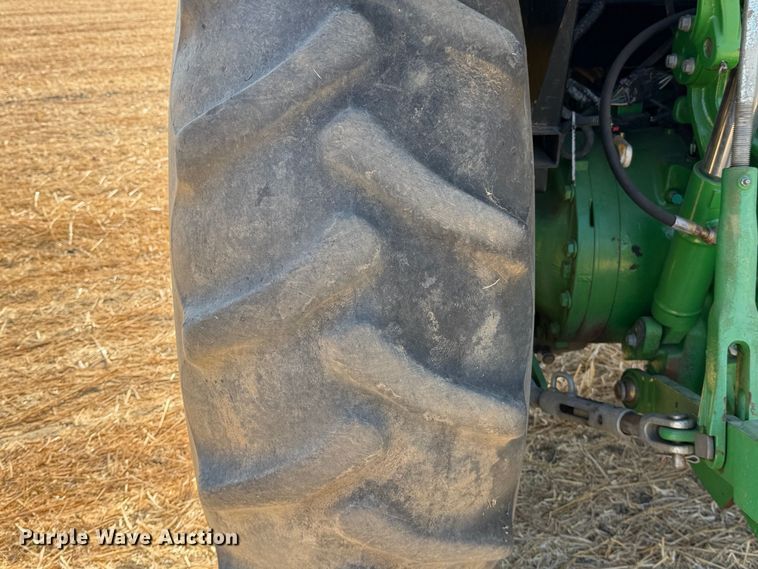 image for item EA0036 2012 John Deere 5085M MFWD tractor