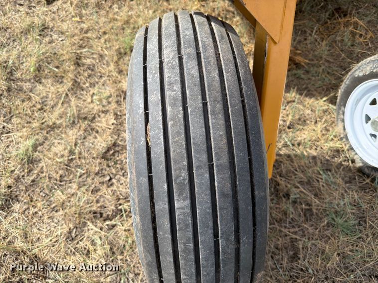 image for item EA0478 Duratech Haybuster 2100 bale processor