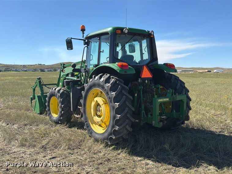 image for item EA0480 2013 John Deere 6125M MFWD tractor