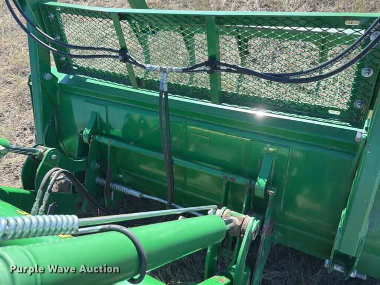 image for item EA0480 2013 John Deere 6125M MFWD tractor