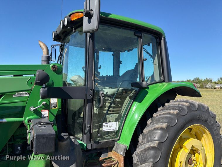 image for item EA0480 2013 John Deere 6125M MFWD tractor