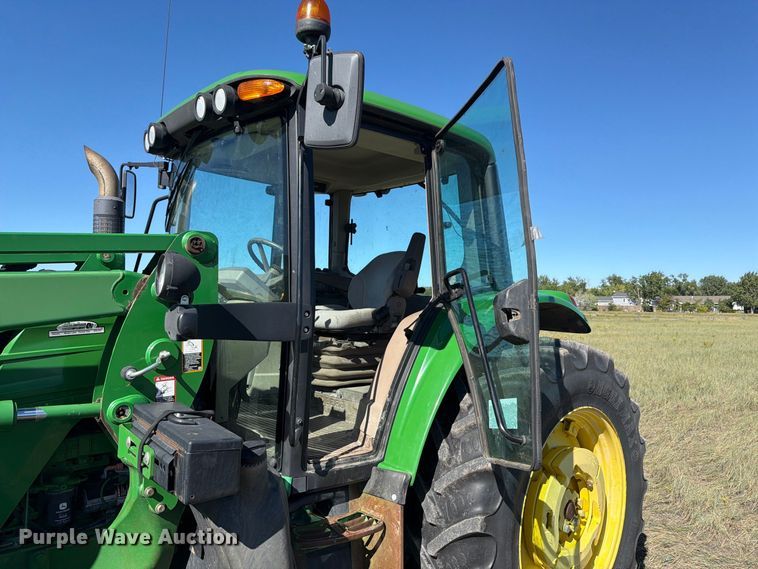image for item EA0480 2013 John Deere 6125M MFWD tractor