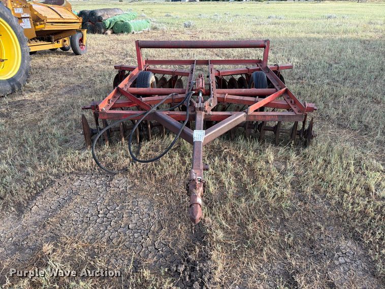 image for item EA0482 International Harvestor No. 37 tandem disk