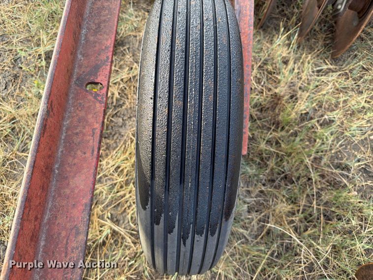 image for item EA0482 International Harvestor No. 37 tandem disk