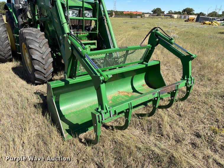 image for item EA0483 2013 John Deere 6150R MFWD tractor