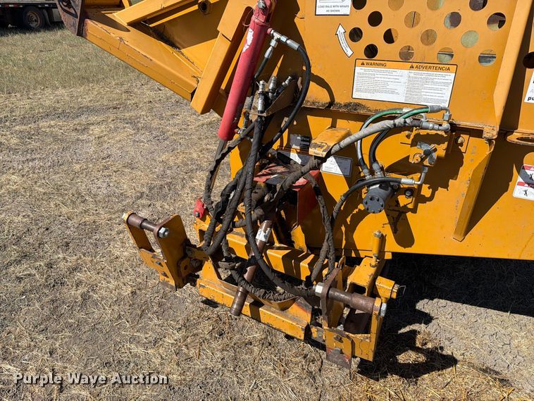 image for item EA0484 Duratech Haybuster 2100 bale processor