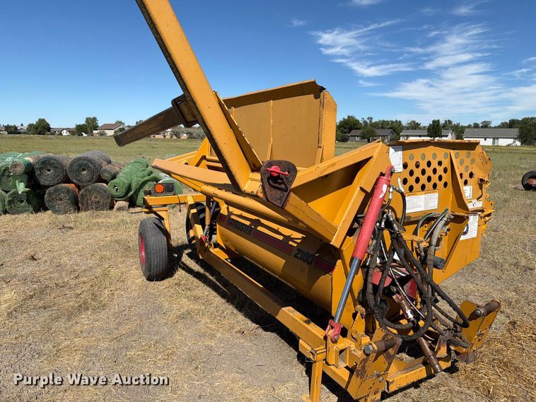 image for item EA0484 Duratech Haybuster 2100 bale processor