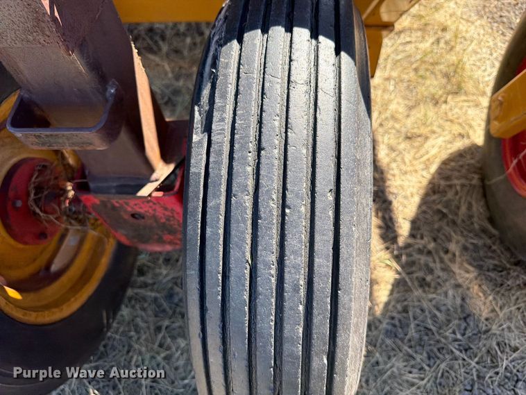 image for item EA0484 Duratech Haybuster 2100 bale processor