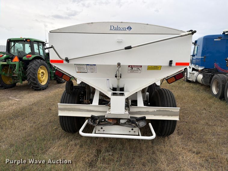 image for item EA0531 Dalton Ag Mobility 600 spreader