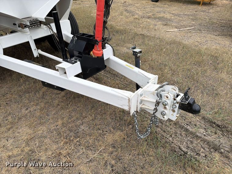 image for item EA0531 Dalton Ag Mobility 600 spreader