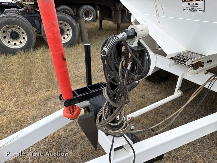 image for item EA0531 Dalton Ag Mobility 600 spreader