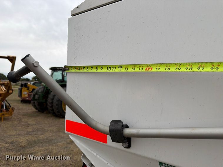 image for item EA0531 Dalton Ag Mobility 600 spreader