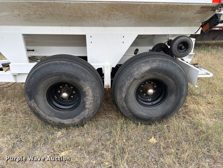 image for item EA0531 Dalton Ag Mobility 600 spreader