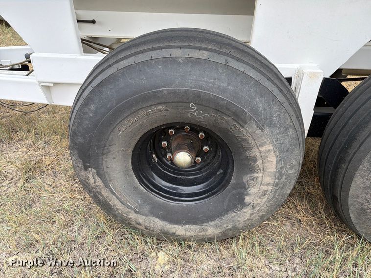 image for item EA0531 Dalton Ag Mobility 600 spreader