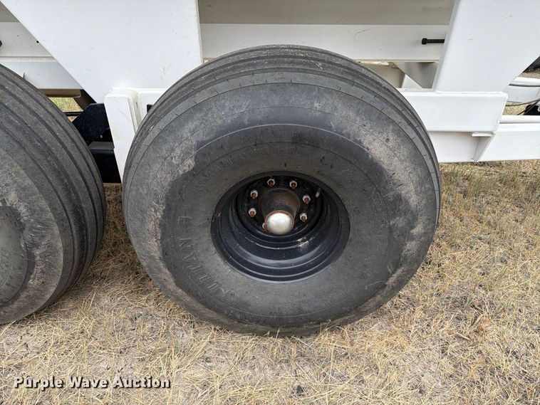 image for item EA0531 Dalton Ag Mobility 600 spreader