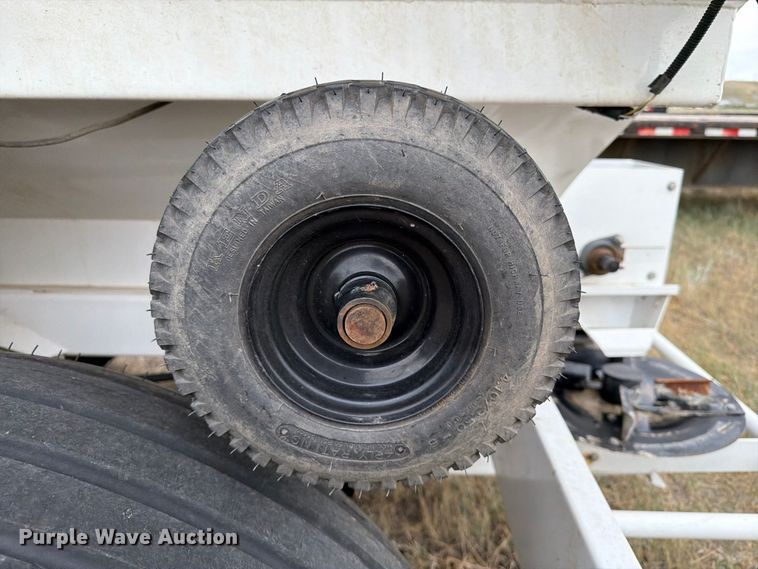 image for item EA0531 Dalton Ag Mobility 600 spreader