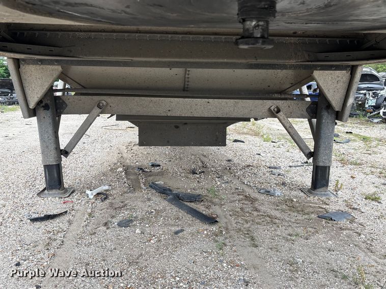 image for item EA7281 2024 Wilson DWH-750B grain trailer