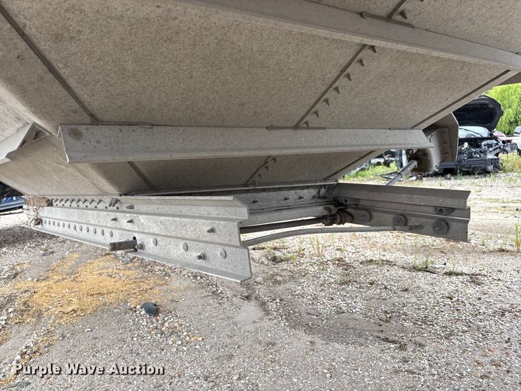 image for item EA7281 2024 Wilson DWH-750B grain trailer