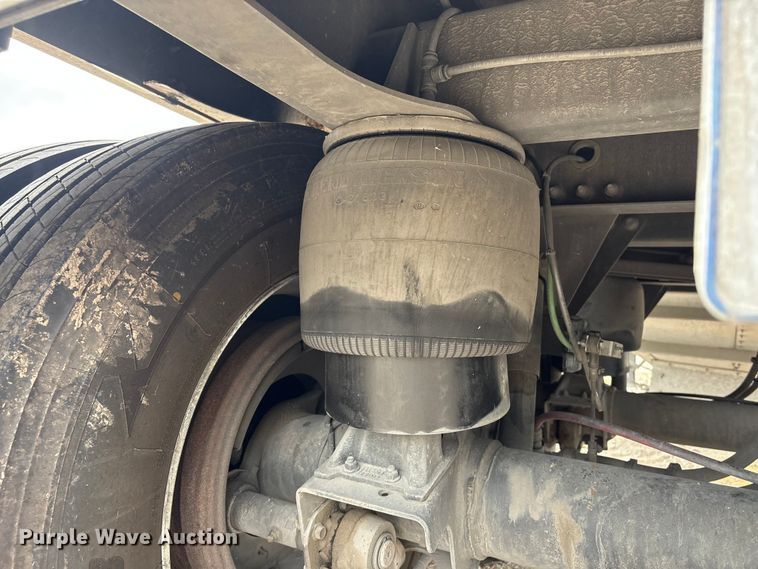image for item EA7281 2024 Wilson DWH-750B grain trailer