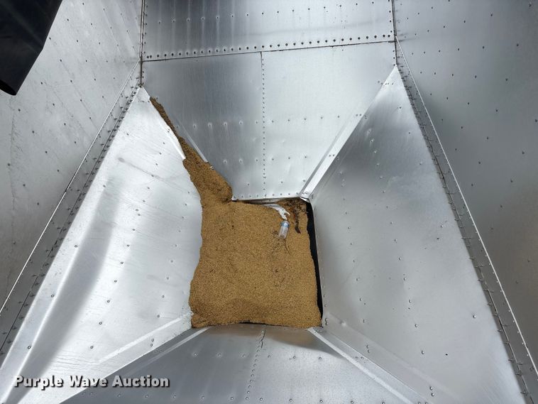 image for item EA7281 2024 Wilson DWH-750B grain trailer