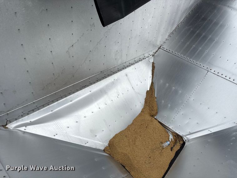 image for item EA7281 2024 Wilson DWH-750B grain trailer