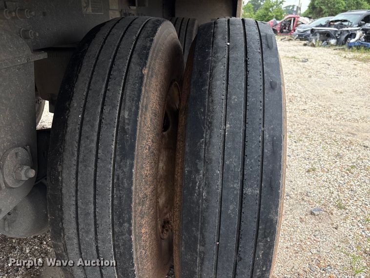 image for item EA7281 2024 Wilson DWH-750B grain trailer