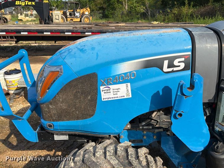 image for item EA7369 2013 LS XR4040 MFWD tractor