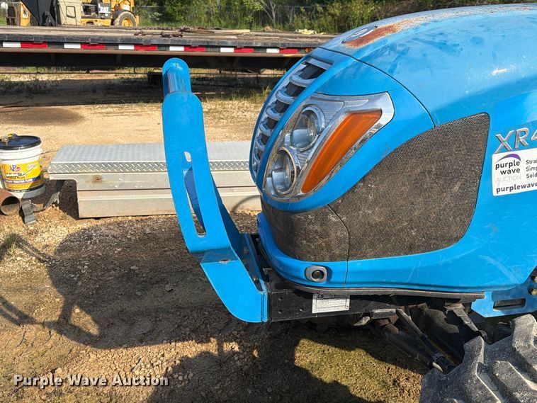 image for item EA7369 2013 LS XR4040 MFWD tractor