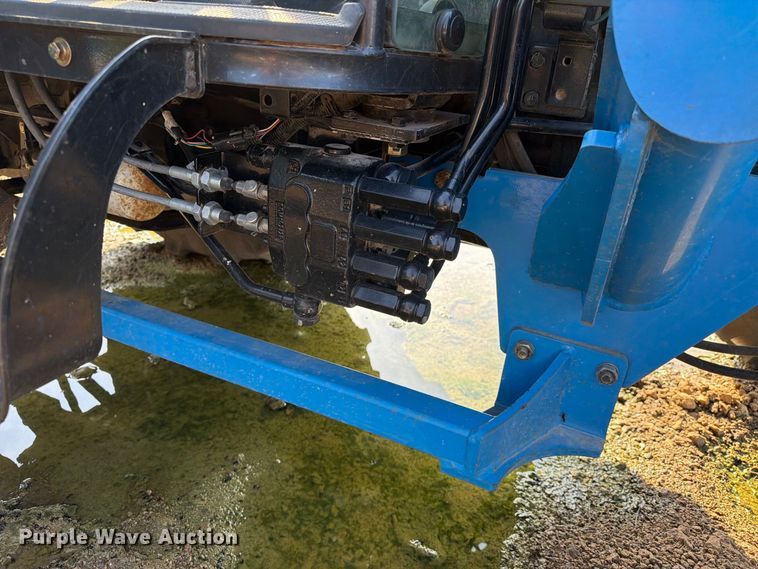 image for item EA7369 2013 LS XR4040 MFWD tractor