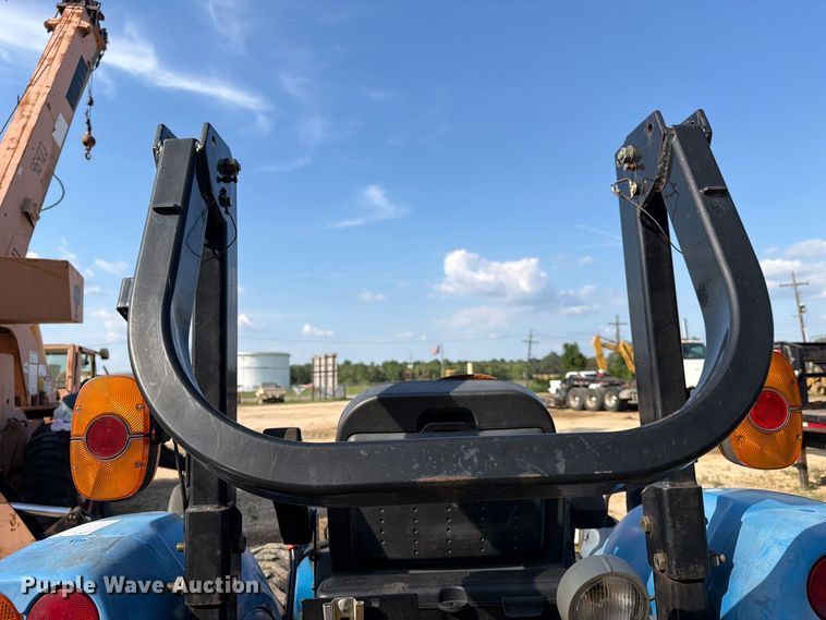 image for item EA7369 2013 LS XR4040 MFWD tractor
