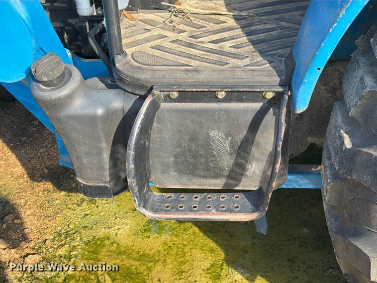 image for item EA7369 2013 LS XR4040 MFWD tractor