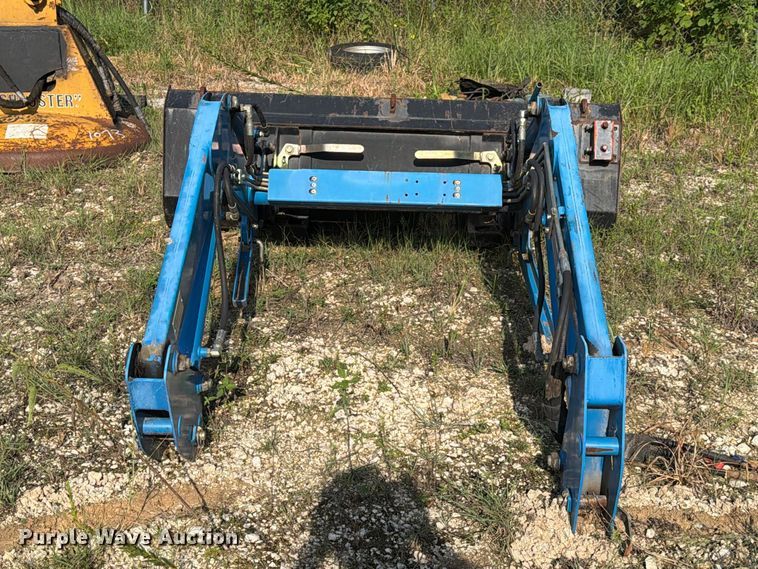 image for item EA7369 2013 LS XR4040 MFWD tractor