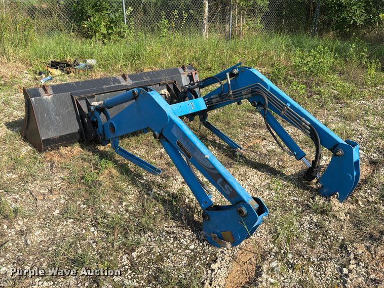 image for item EA7369 2013 LS XR4040 MFWD tractor