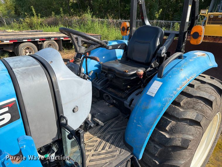image for item EA7369 2013 LS XR4040 MFWD tractor