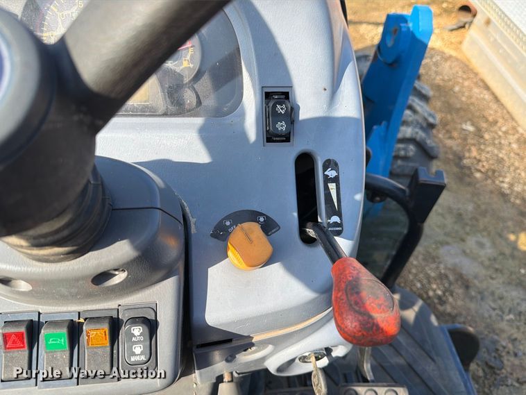 image for item EA7369 2013 LS XR4040 MFWD tractor