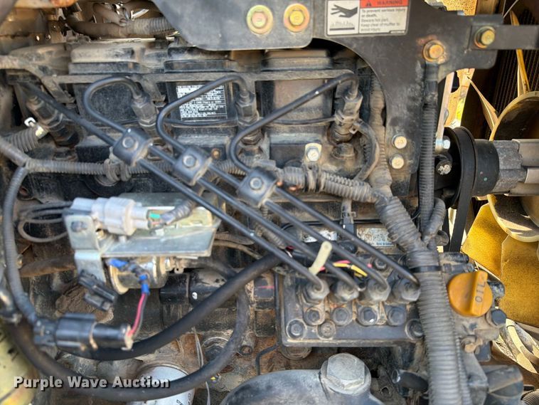 image for item EA7369 2013 LS XR4040 MFWD tractor