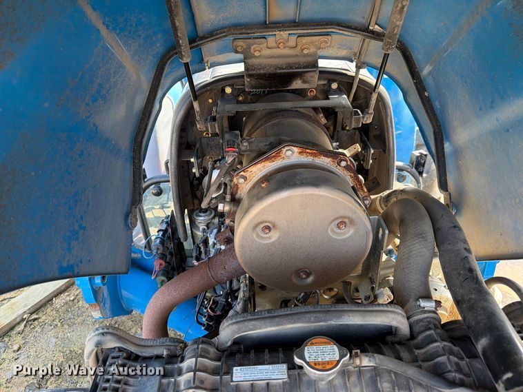 image for item EA7369 2013 LS XR4040 MFWD tractor