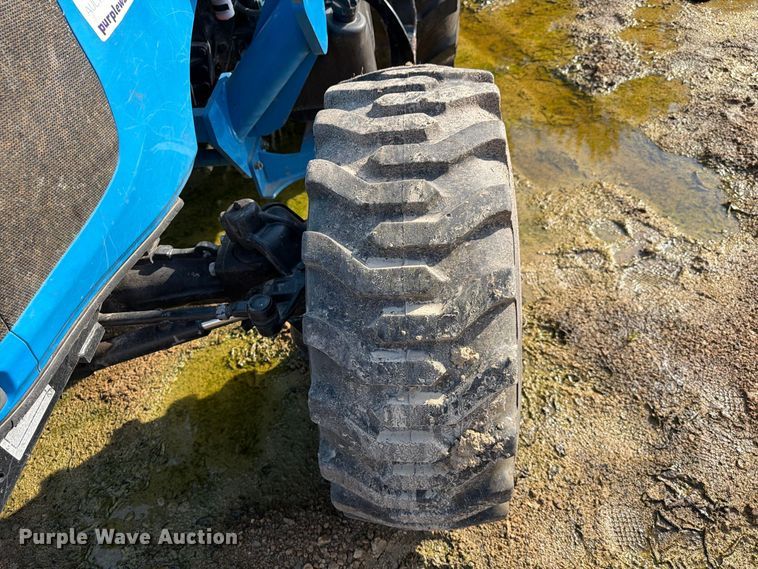 image for item EA7369 2013 LS XR4040 MFWD tractor