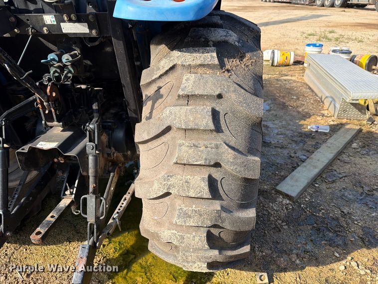image for item EA7369 2013 LS XR4040 MFWD tractor