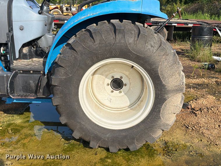 image for item EA7369 2013 LS XR4040 MFWD tractor
