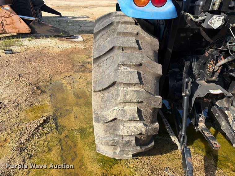 image for item EA7369 2013 LS XR4040 MFWD tractor